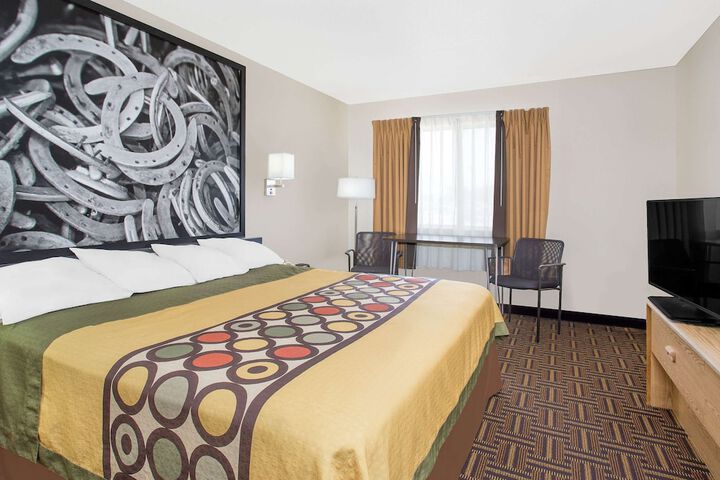 Room 4 of 19