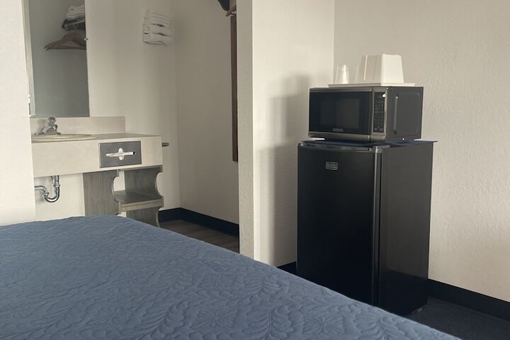 Room 17 of 22