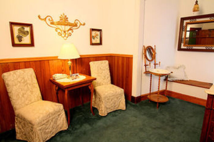 Washington Irving Inn