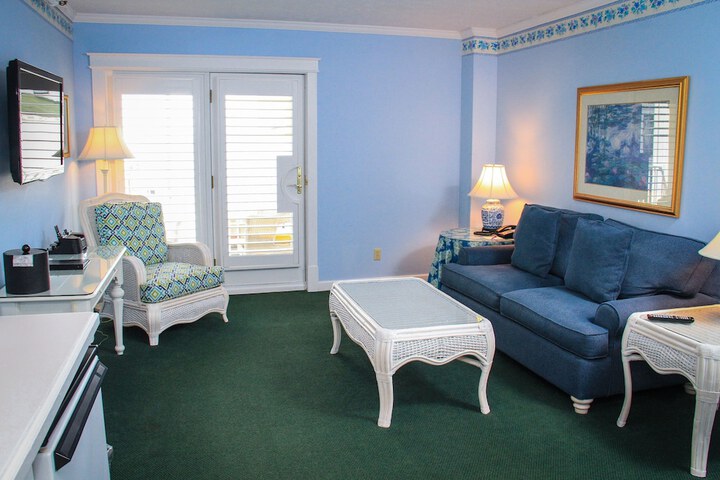Lilac Tree Suites