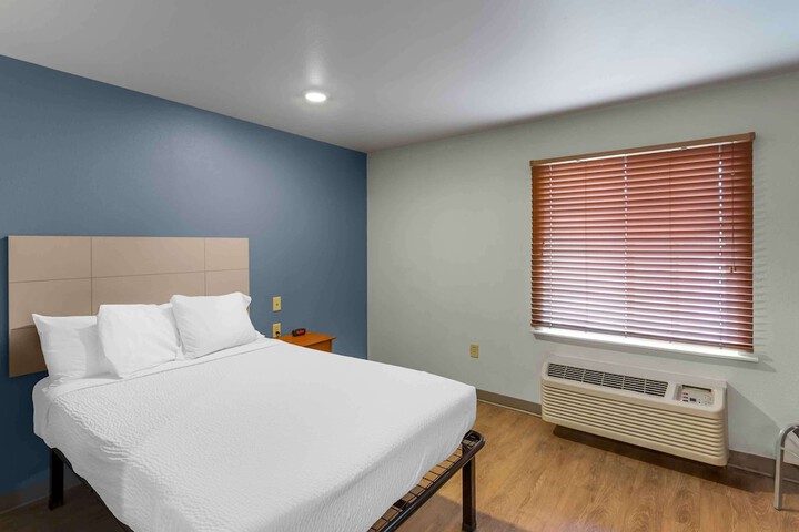 Room 10 of 25