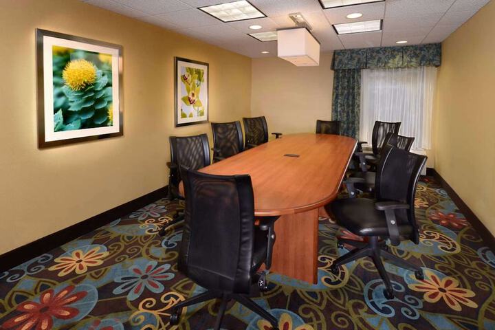Hampton Inn Raleigh / Town of Wake Forest