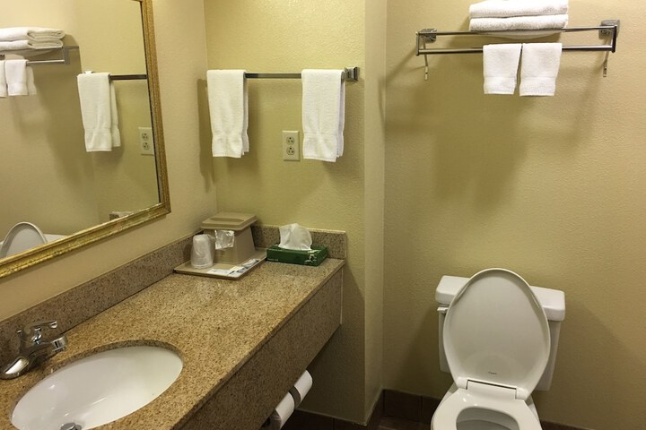 Room 20 of 35