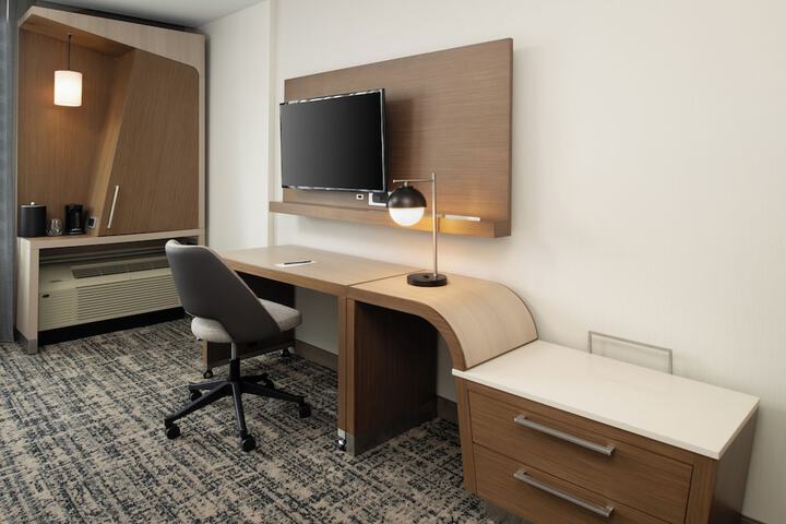 Courtyard by Marriott Houston City Place