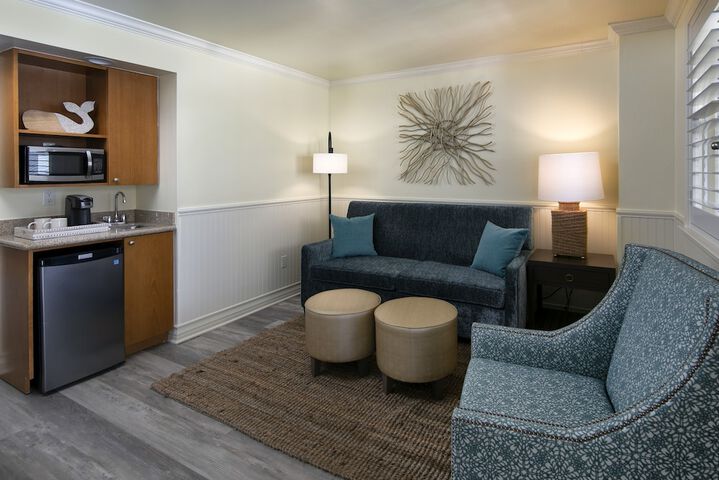 Avila Lighthouse Suites
