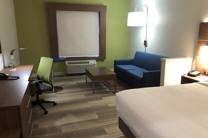 Room 17 of 62