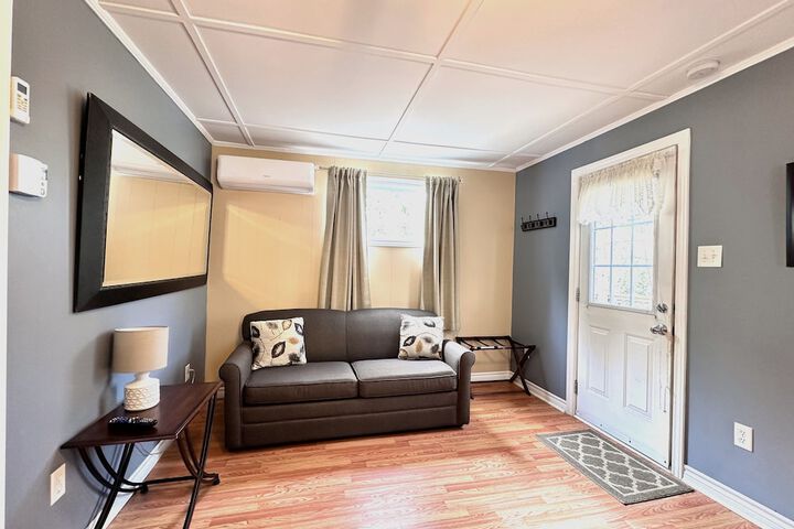 Room 27 of 122