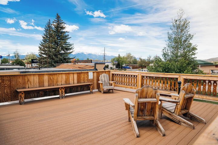 Sundeck 138 of 142