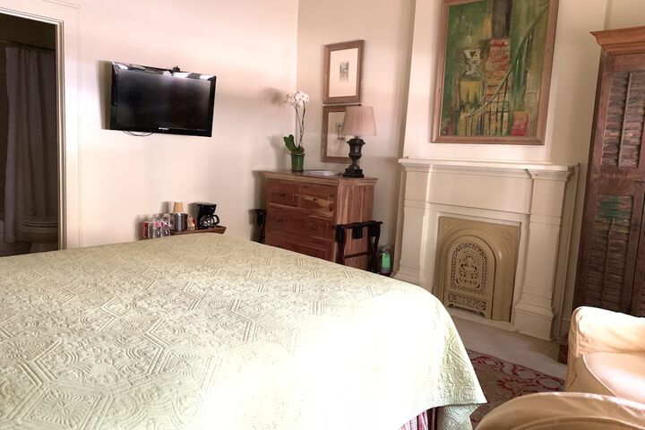 Room 85 of 98