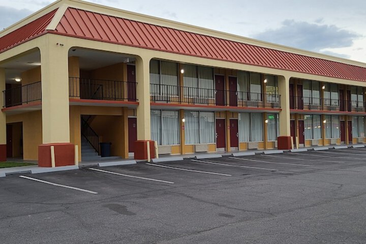 Hotel 2 of 18