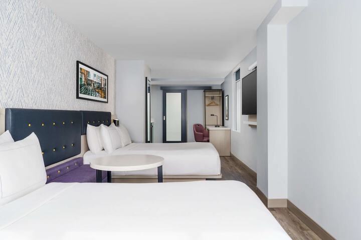 Room 14 of 96