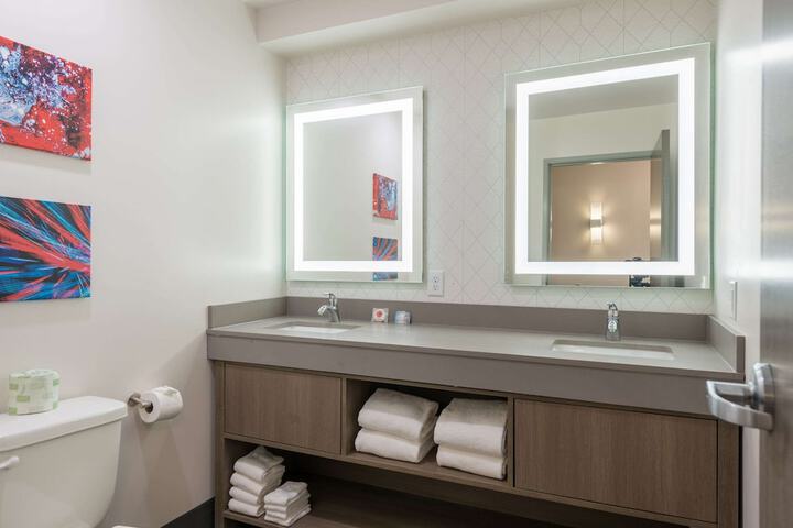 Room 45 of 71