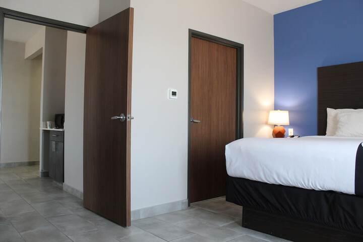 La Quinta Inn and Suites by Wyndham Schertz-San Antonio-Selma