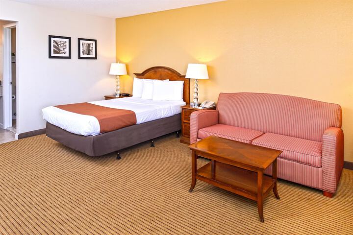 Room 32 of 42