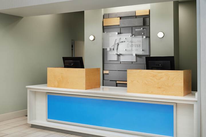 Holiday Inn Express Hotel & Suites Panama City-Tyndall by IHG