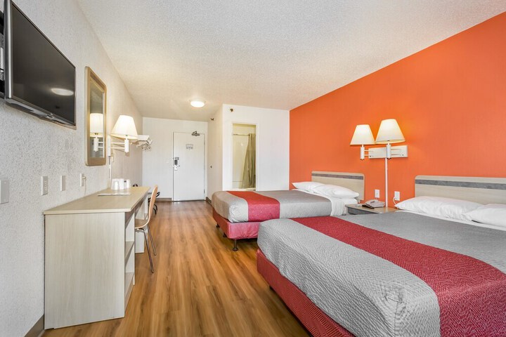 MOTEL 6 MINNEAPOLIS AIRPORT - MALL OF AM