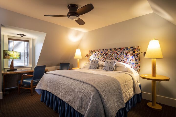 Room 306 of 335