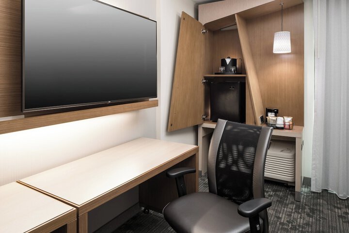 Room 48 of 64