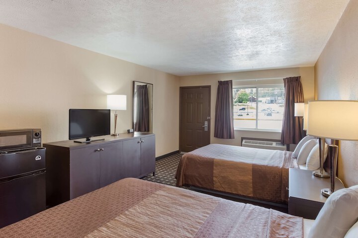 Room 21 of 32