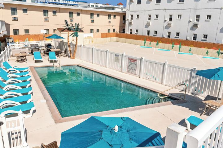 Buttercup Suites
