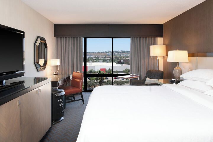 Room 32 of 114