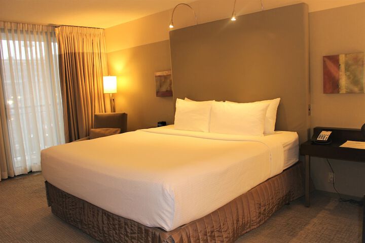 Room 28 of 60