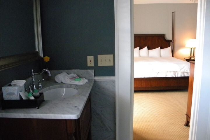 Room 12 of 60