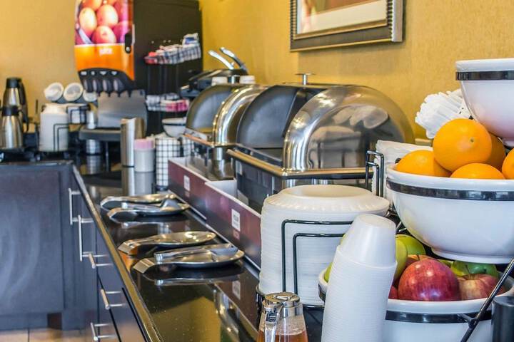 Breakfast/Coffee Service 37 of 44