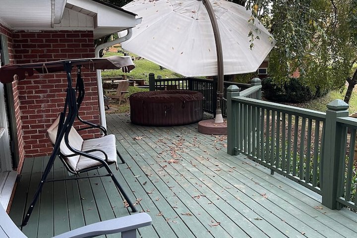 Mountain Aire Cottages Inn & Glamping