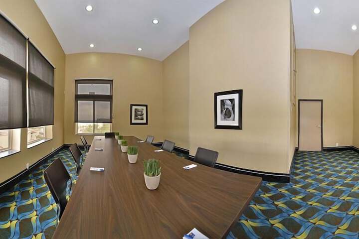 Comfort Inn & Suites El Paso I-10 Airport Area