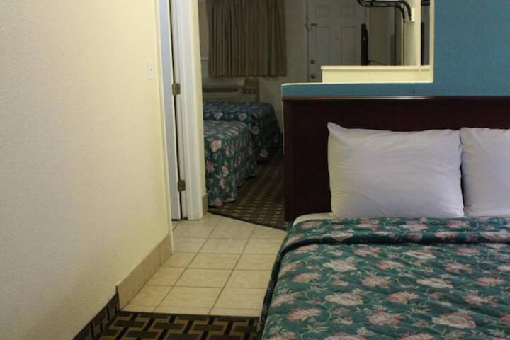 Room 37 of 54