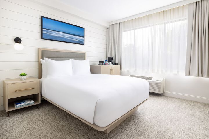 The Pell - Part of JdV by Hyatt