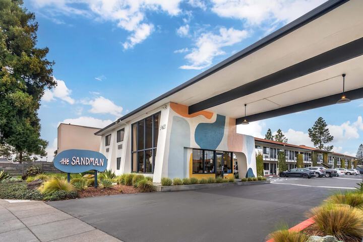 The Sandman Santa Rosa Sonoma an Ascend Collection Hotel