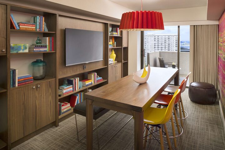 Room 35 of 78