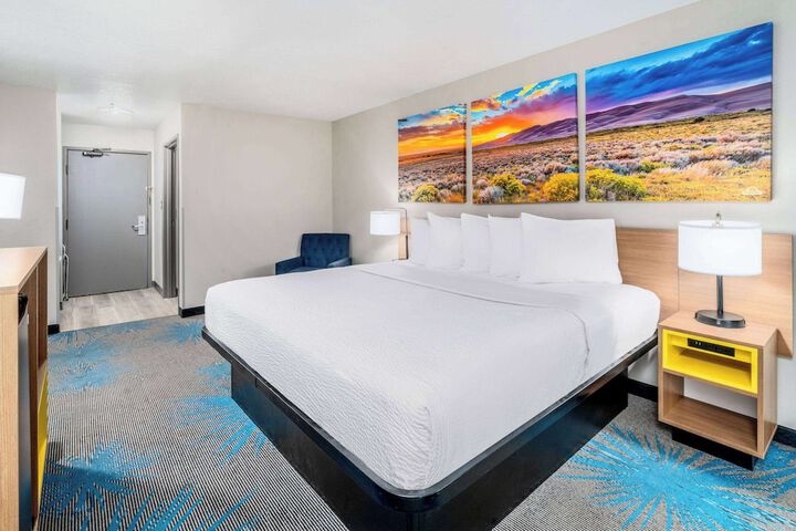 Room 21 of 33