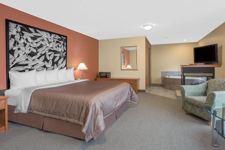 Room 18 of 48