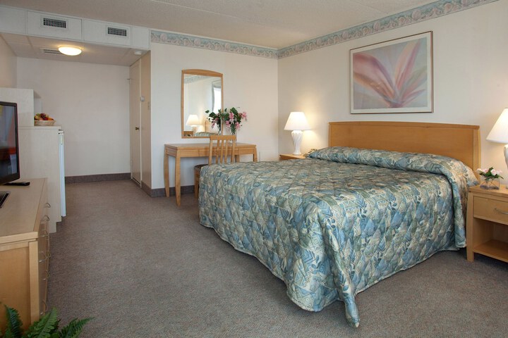 Room 26 of 40