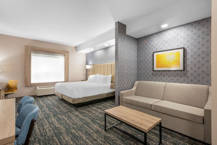 Room 30 of 64