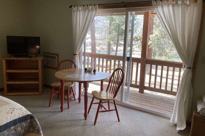 Room 62 of 210