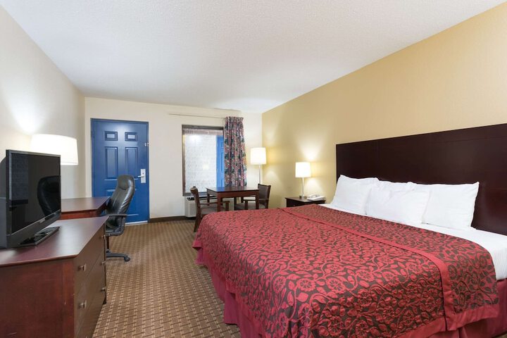 Room 17 of 23