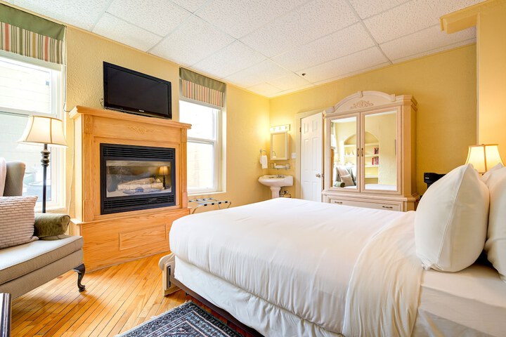Room 11 of 59
