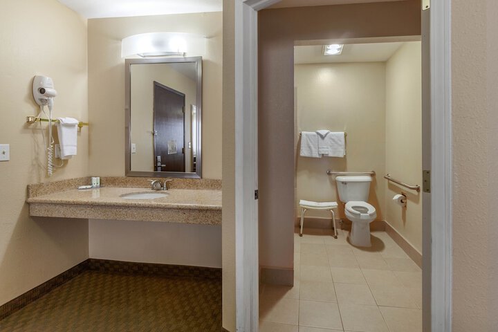 Quality Inn Ontario