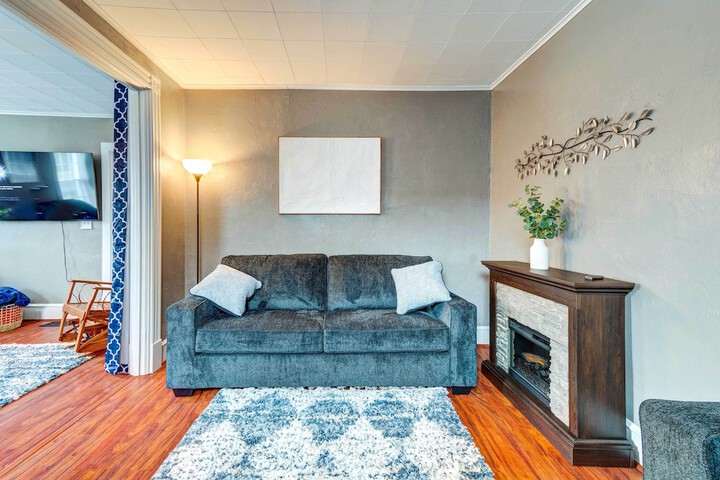 Sodus Point Home - Walkable to Beach!