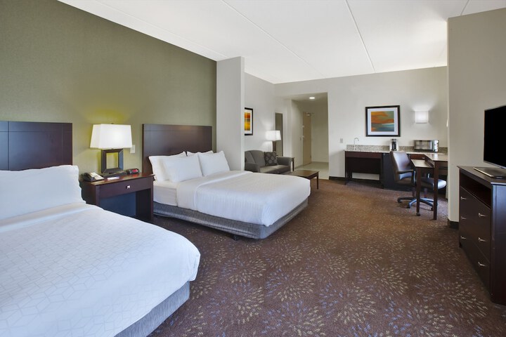 Holiday Inn Express & Suites Geneva Finger Lakes by IHG