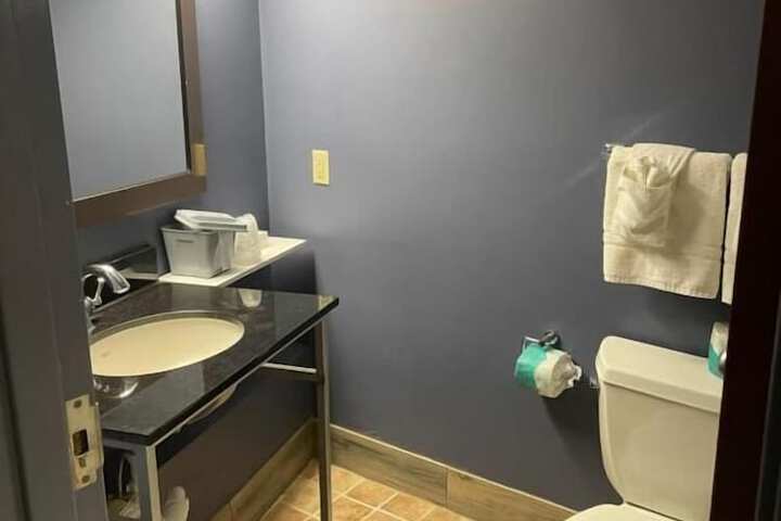 Room 11 of 29