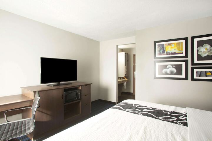 Room 26 of 55