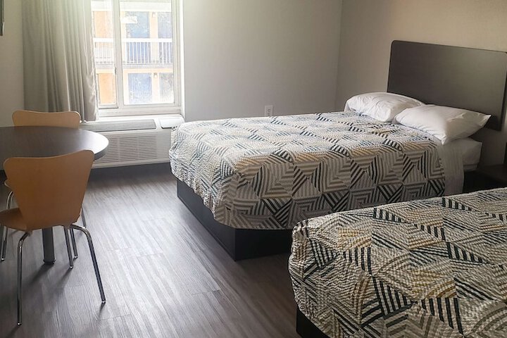 Room 14 of 16