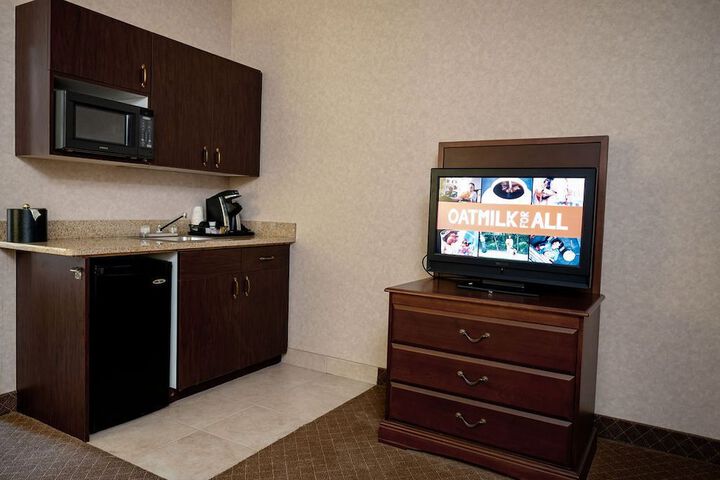 Room 15 of 34