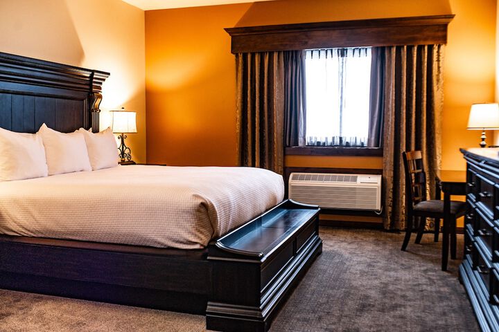 Elk Country Inn