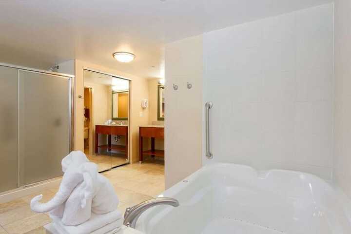 Hampton Inn & Suites Poughkeepsie
